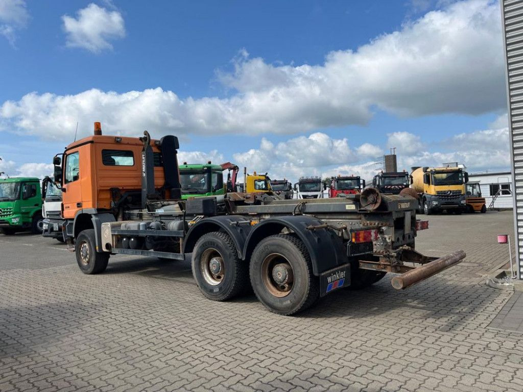 Mercedes-Benz Actros 3336 AK 6x6 Abrollkipper org. nur 84TKM - Hook-lift sunkvežimis: foto 3 Mercedes-Benz Actros 3336 AK 6x6 Abrollkipper org. nur 84TKM - Hook-lift sunkvežimis: foto 3