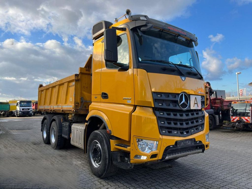 Mercedes-Benz Arocs 2663 6x4 3-Achs Kipper Meiller Bordmatik - Savivartis sunkvežimis: foto 2 Mercedes-Benz Arocs 2663 6x4 3-Achs Kipper Meiller Bordmatik - Savivartis sunkvežimis: foto 2