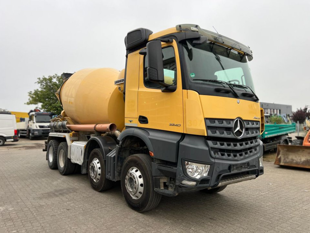 MERCEDES-BENZ Arocs 3240 B 8x4 Betonmischer Deutsch Top Liebherr - Sunkvežimis: foto 2 MERCEDES-BENZ Arocs 3240 B 8x4 Betonmischer Deutsch Top Liebherr - Sunkvežimis: foto 2
