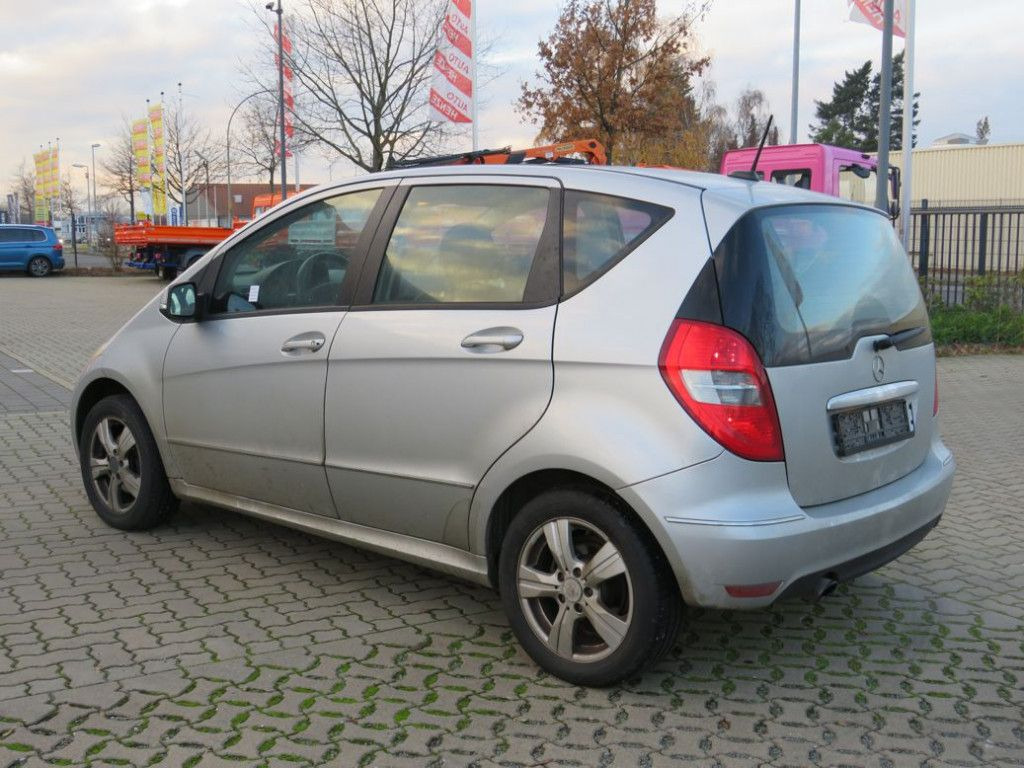 Mercedes-Benz A-Klasse 200 Avantgarde PKW - Sunkvežimis: foto 3 Mercedes-Benz A-Klasse 200 Avantgarde PKW - Sunkvežimis: foto 3