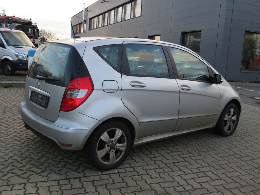 Mercedes-Benz A-Klasse 200 Avantgarde PKW - Sunkvežimis: foto 4 Mercedes-Benz A-Klasse 200 Avantgarde PKW - Sunkvežimis: foto 4