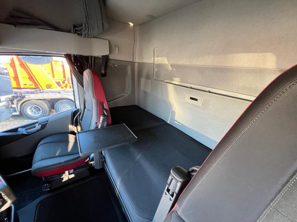 VOLVO (S) Truck FH 500 6x2 Abrollkipper Funkfernbedienung - Hook-lift sunkvežimis: foto 4 VOLVO (S) Truck FH 500 6x2 Abrollkipper Funkfernbedienung - Hook-lift sunkvežimis: foto 4