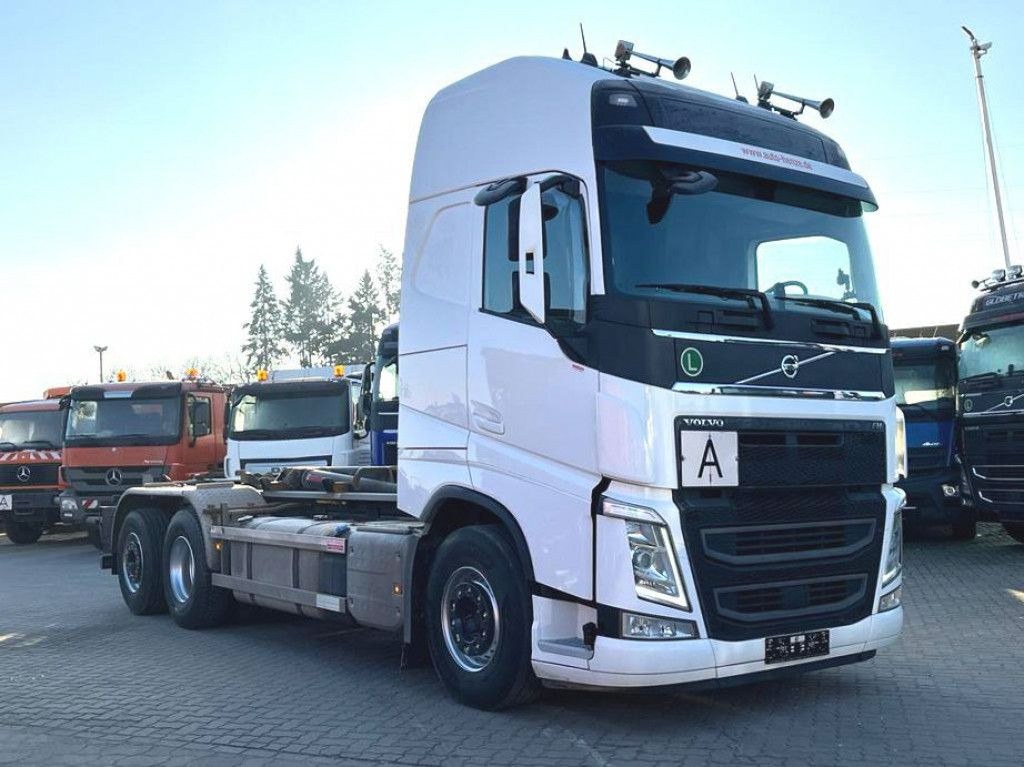 Volvo FH 500 6x2 Abrollkipper Funkfernbedienung - Hook-lift sunkvežimis: foto 2 Volvo FH 500 6x2 Abrollkipper Funkfernbedienung - Hook-lift sunkvežimis: foto 2