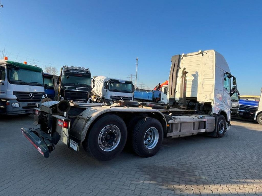 Volvo FH 500 6x2 Abrollkipper Funkfernbedienung - Hook-lift sunkvežimis: foto 4 Volvo FH 500 6x2 Abrollkipper Funkfernbedienung - Hook-lift sunkvežimis: foto 4