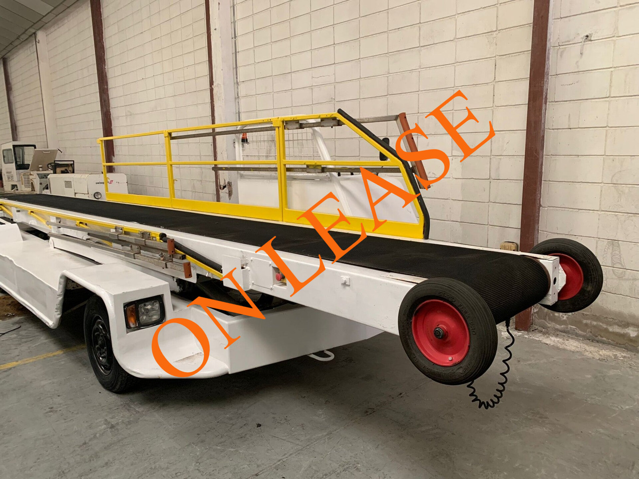 Belt Loader AMSS BL800 - Transporto priemonė su juostiniu konvejeriu: foto 1 Belt Loader AMSS BL800 - Transporto priemonė su juostiniu konvejeriu: foto 1