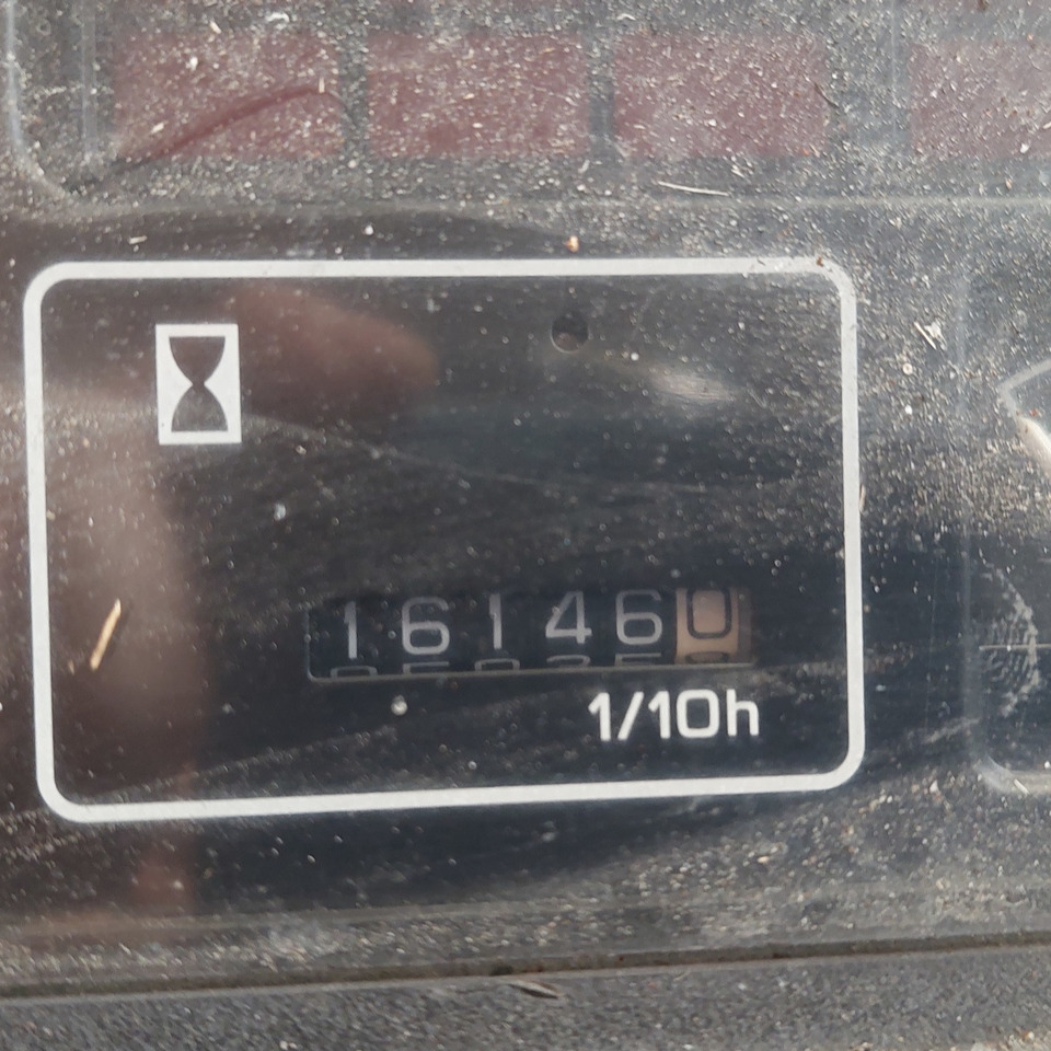 FV02 Nissan Baggage Tractor - Bagažo vilkikas: foto 5 FV02 Nissan Baggage Tractor - Bagažo vilkikas: foto 5