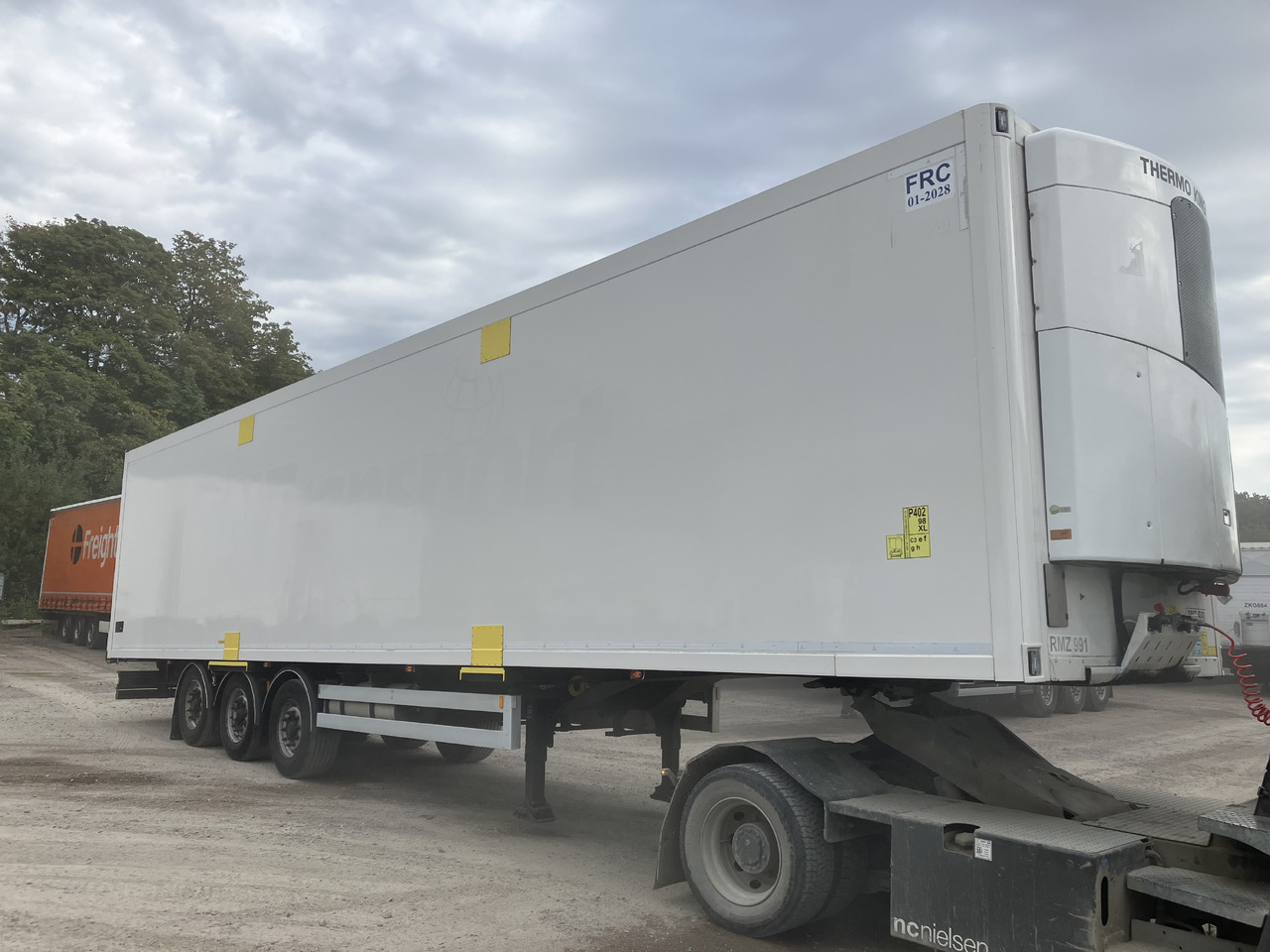 EKERI REEFER OPENSIDE - DOUPLESTOCK - HUCKEPACK - Refrižeratorius puspriekabė: foto 2 EKERI REEFER OPENSIDE - DOUPLESTOCK - HUCKEPACK - Refrižeratorius puspriekabė: foto 2