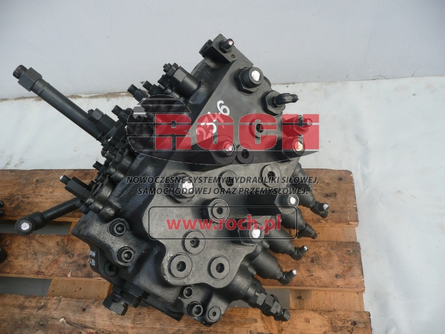 DAEWOO 130C1-5 C11285 - 10 SEKCYJNY - Hidraulinis vožtuvas - Statybinė technika: foto 1 DAEWOO 130C1-5 C11285 - 10 SEKCYJNY - Hidraulinis vožtuvas - Statybinė technika: foto 1