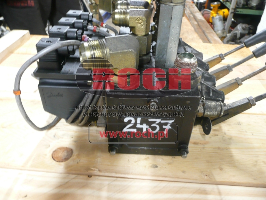DANFOSS 157Z9571 171F 00470 + 157B4228 24VDC x4 - Hidraulinis vožtuvas: foto 2 DANFOSS 157Z9571 171F 00470 + 157B4228 24VDC x4 - Hidraulinis vožtuvas: foto 2