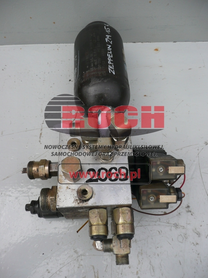 GIB2-ZF 2723021800 + 296085 24VDC - 4A + HYDROAKUMULATOR 0.7L - Hidraulinis vožtuvas - Ratinis ekskavatorius: foto 1 GIB2-ZF 2723021800 + 296085 24VDC - 4A + HYDROAKUMULATOR 0.7L - Hidraulinis vožtuvas - Ratinis ekskavatorius: foto 1