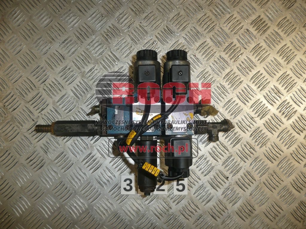 REXROTH DGMS33LX10R + 99909558 - 2 SEKCYJNY + HSA 06A001-31N00 + 4WE6M61/EG24N9K4 + 02138916 24VDC 1,25A + 4WE6RB61/EG24N9K4 + 021389 E59 24VDC 1,25A - Hidraulinis vožtuvas: foto 1 REXROTH DGMS33LX10R + 99909558 - 2 SEKCYJNY + HSA 06A001-31N00 + 4WE6M61/EG24N9K4 + 02138916 24VDC 1,25A + 4WE6RB61/EG24N9K4 + 021389 E59 24VDC 1,25A - Hidraulinis vožtuvas: foto 1