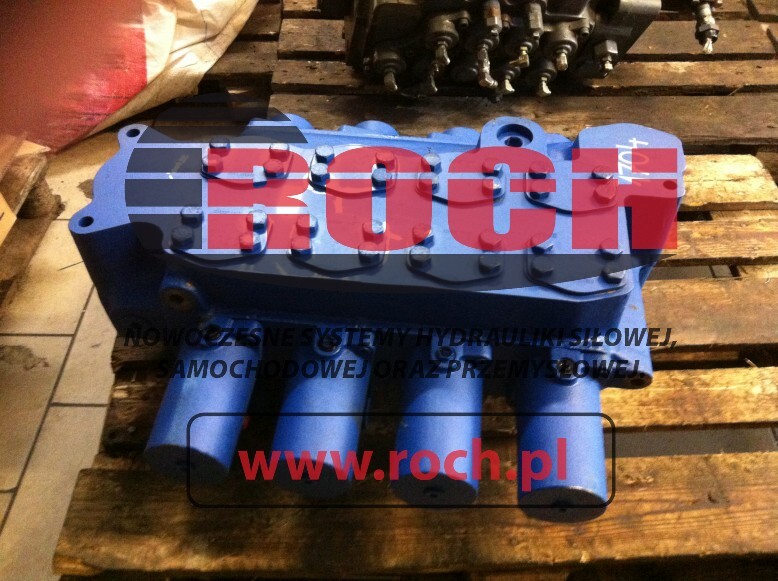 TEREX M0-2702-00/4M0-40BFSSM01K50 1553752 07W24 604906 60706 - 4 SEKCYJNY - Hidraulinis vožtuvas - Vikšrinis ekskavatorius: foto 1 TEREX M0-2702-00/4M0-40BFSSM01K50 1553752 07W24 604906 60706 - 4 SEKCYJNY - Hidraulinis vožtuvas - Vikšrinis ekskavatorius: foto 1