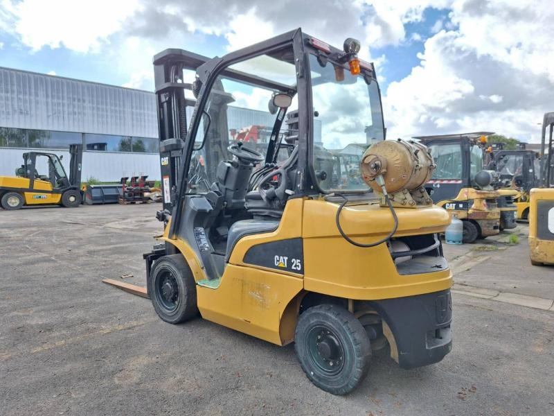 Caterpillar GP25N - Dujinis krautuvas: foto 4 Caterpillar GP25N - Dujinis krautuvas: foto 4