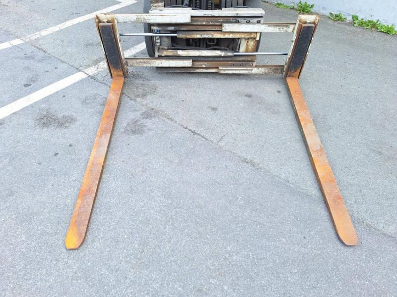 Dujinis krautuvas Caterpillar GP25NTD: foto 13 Dujinis krautuvas Caterpillar GP25NTD: foto 13