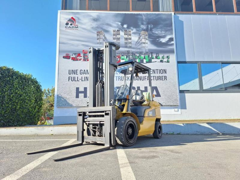 Caterpillar GP30NTD - Dujinis krautuvas: foto 1 Caterpillar GP30NTD - Dujinis krautuvas: foto 1