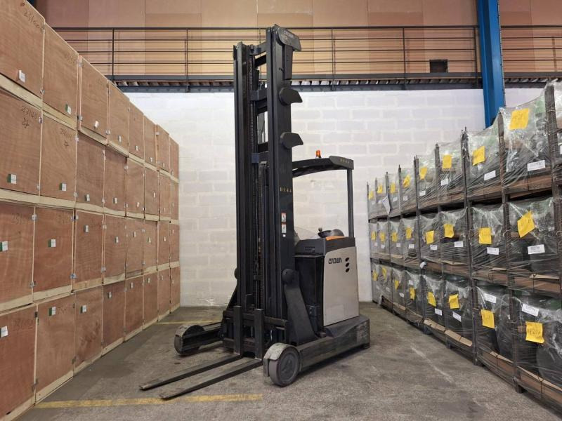 Crown ESR 5260 - Krautuvas su šakėmis: foto 1 Crown ESR 5260 - Krautuvas su šakėmis: foto 1