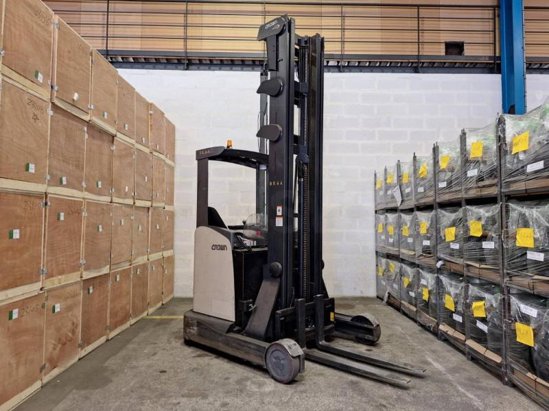 Crown ESR 5260 - Krautuvas su šakėmis: foto 2 Crown ESR 5260 - Krautuvas su šakėmis: foto 2