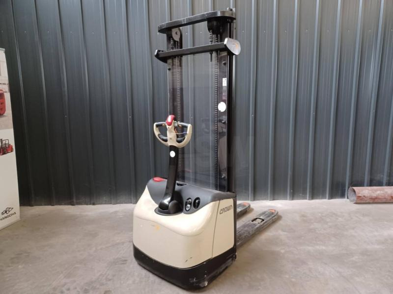 Crown WF3000-1.0FT - Keltuvas: foto 1 Crown WF3000-1.0FT - Keltuvas: foto 1