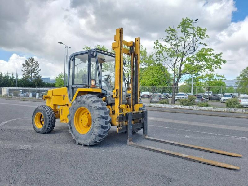Jcb 930-2 - Krautuvas-visureigis: foto 1 Jcb 930-2 - Krautuvas-visureigis: foto 1