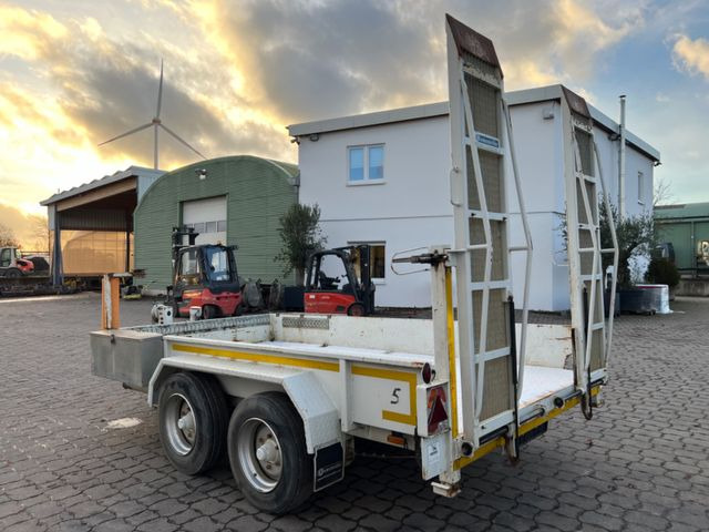 Blomenröhr 552/6900 Tieflader, Rampen, 6,9 to. zGG, TÜV neu - Žemo profilio platforma priekaba: foto 3 Blomenröhr 552/6900 Tieflader, Rampen, 6,9 to. zGG, TÜV neu - Žemo profilio platforma priekaba: foto 3