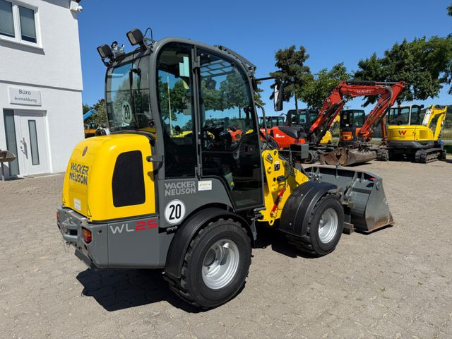 Wacker WL 25, Bj 23, 210 BH, Breitreifen Schaufel Gabel - Ratinis krautuvas: foto 4 Wacker WL 25, Bj 23, 210 BH, Breitreifen Schaufel Gabel - Ratinis krautuvas: foto 4