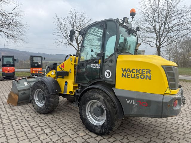 Wacker WL 70, Bj 21, 1625 BH, 122 PS, Schaufel Gabel Wacker WL 70, Bj 21, 1625 BH, 122 PS, Schaufel Gabel - Ratinis krautuvas: foto 2 Wacker WL 70, Bj 21, 1625 BH, 122 PS, Schaufel Gabel Wacker WL 70, Bj 21, 1625 BH, 122 PS, Schaufel Gabel - Ratinis krautuvas: foto 2