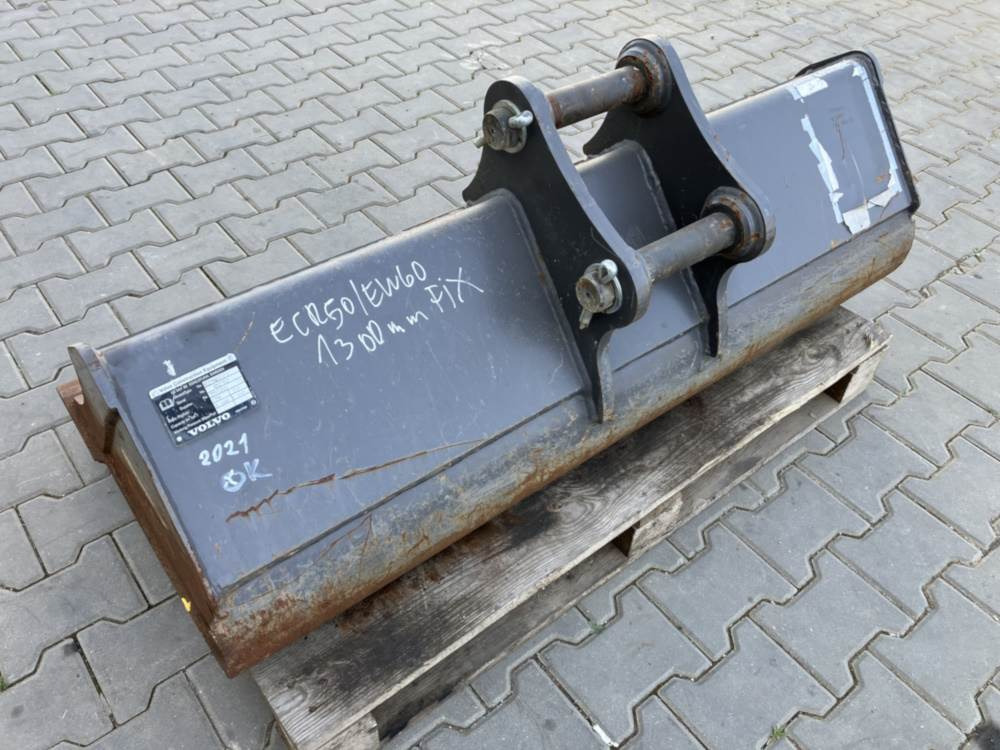 Volvo Böschungslöffel starr - Ekskavatorius-krautuvas: foto 2 Volvo Böschungslöffel starr - Ekskavatorius-krautuvas: foto 2