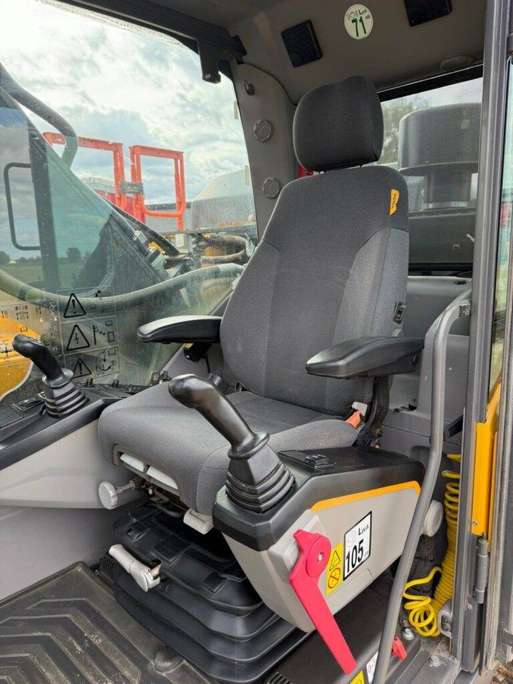 Vikšrinis ekskavatorius Volvo EC380ENL: foto 23