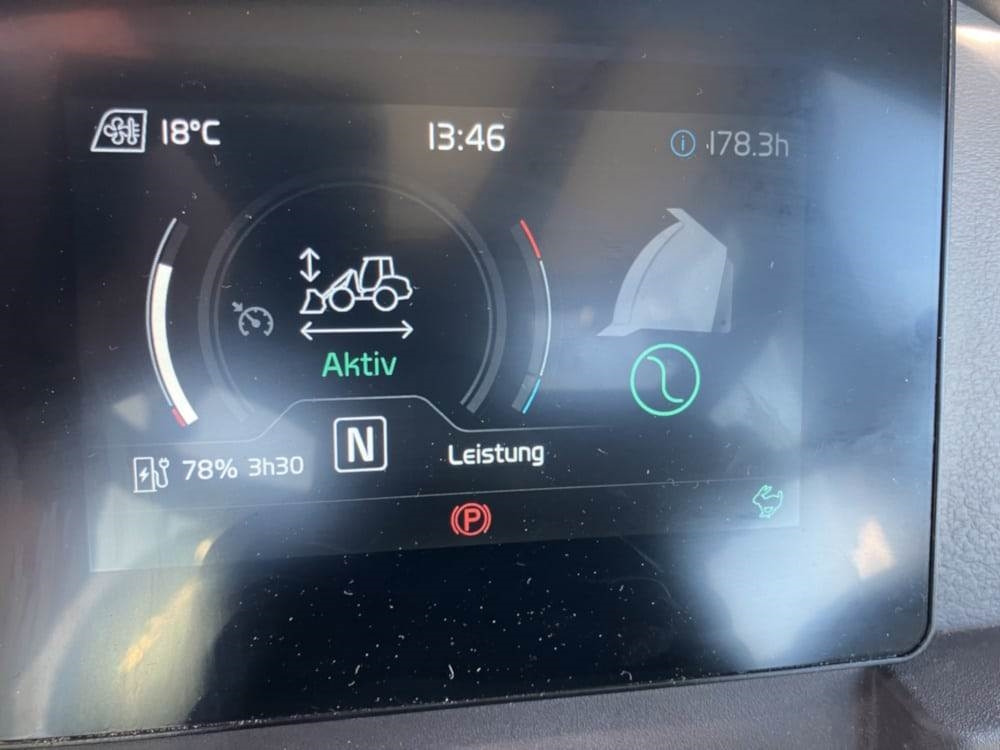 Mini krautuvas Volvo JL25H Electric: foto 14