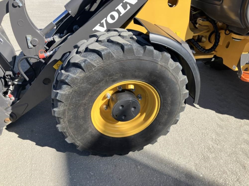 Mini krautuvas Volvo JL25H Electric: foto 8