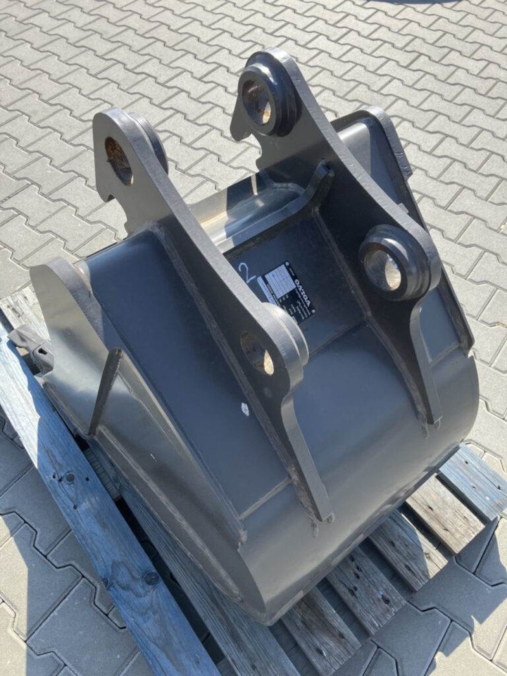 Volvo Tieflöffel mit Zähnen - Festanbau - Ekskavatorius-krautuvas: foto 3 Volvo Tieflöffel mit Zähnen - Festanbau - Ekskavatorius-krautuvas: foto 3
