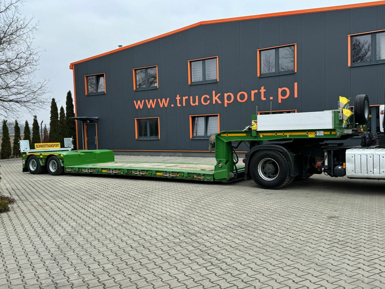 Faymonville MEGAMAX Z-2H-V-ATX-A Tieflader - Žemo profilio platforma puspriekabė: foto 1 Faymonville MEGAMAX Z-2H-V-ATX-A Tieflader - Žemo profilio platforma puspriekabė: foto 1