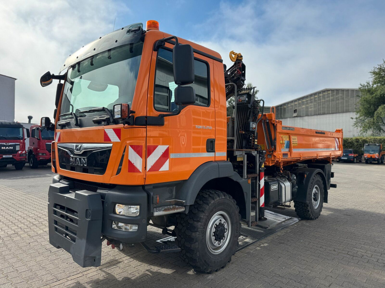 MAN TGM 13.250 4x4 Kipper Kran HIAB Winterd. - Sunkvežimis su kranu: foto 2 MAN TGM 13.250 4x4 Kipper Kran HIAB Winterd. - Sunkvežimis su kranu: foto 2