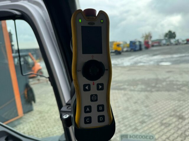 Mercedes-Benz ACTROS 2546 6x2 Abrollkip Kran Palfinger Q150Z95 - Hook-lift sunkvežimis, Sunkvežimis su kranu: foto 4 Mercedes-Benz ACTROS 2546 6x2 Abrollkip Kran Palfinger Q150Z95 - Hook-lift sunkvežimis, Sunkvežimis su kranu: foto 4