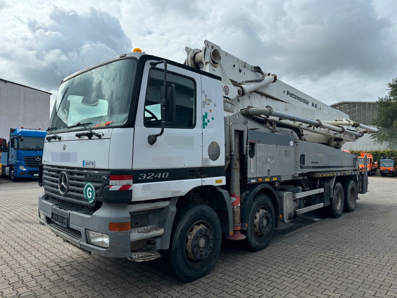 Mercedes-Benz ACTROS 3240 8x4 Betonpumpe PUTZMEISTER BSF 42 M - Betono siurblys: foto 3 Mercedes-Benz ACTROS 3240 8x4 Betonpumpe PUTZMEISTER BSF 42 M - Betono siurblys: foto 3