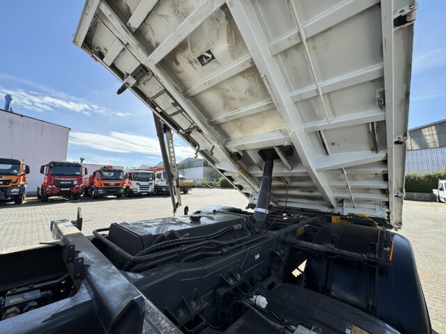 Mercedes-Benz AROCS 1832 4x2 Euro 6 Kipper Kran FASSI F120FB - Savivartis sunkvežimis, Sunkvežimis su kranu: foto 3 Mercedes-Benz AROCS 1832 4x2 Euro 6 Kipper Kran FASSI F120FB - Savivartis sunkvežimis, Sunkvežimis su kranu: foto 3