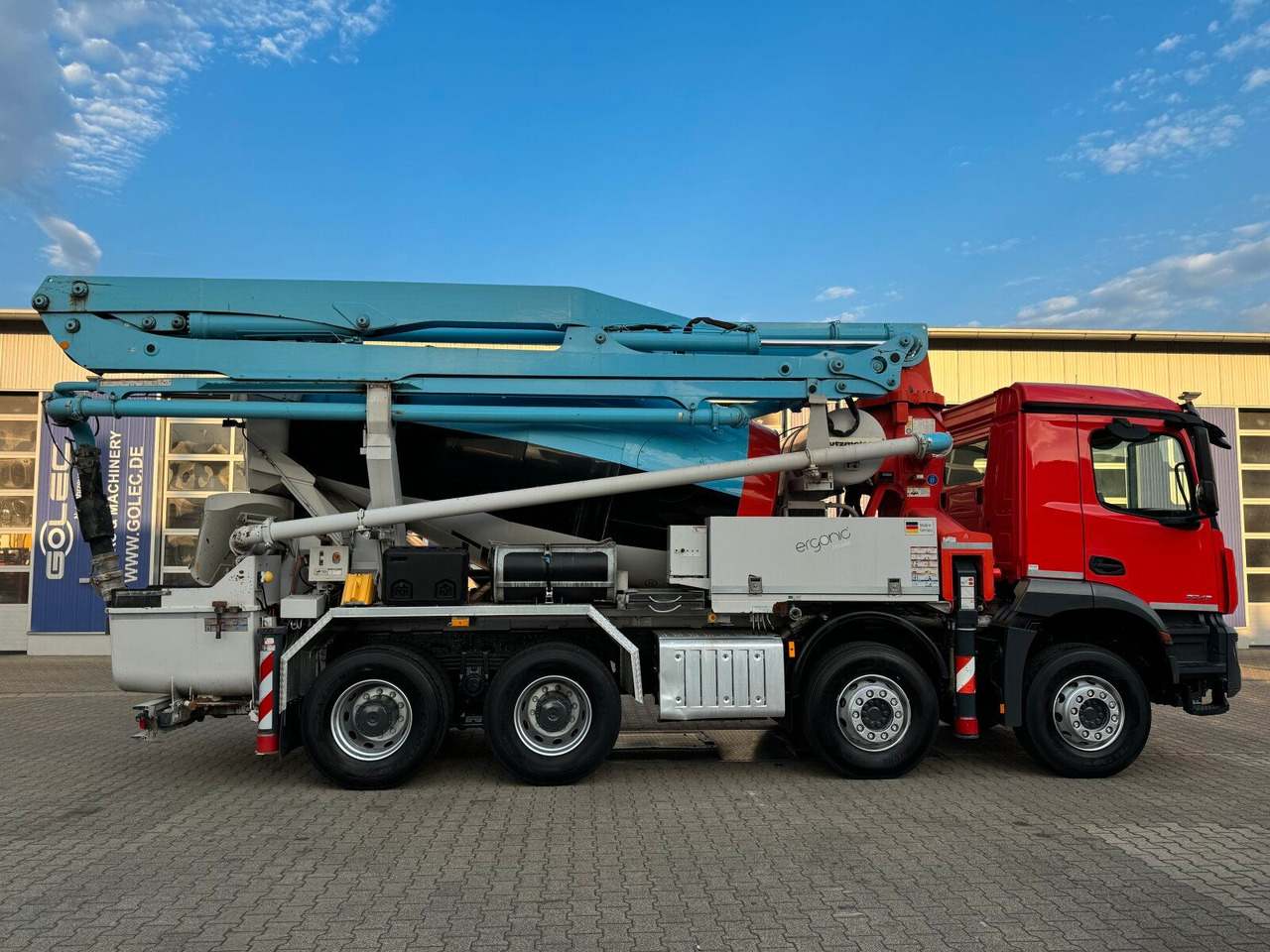 Mercedes-Benz AROCS 3243 8x4 Euro 6 Pumi Putzmeister TMM 24-3 - Betono siurblys: foto 4 Mercedes-Benz AROCS 3243 8x4 Euro 6 Pumi Putzmeister TMM 24-3 - Betono siurblys: foto 4