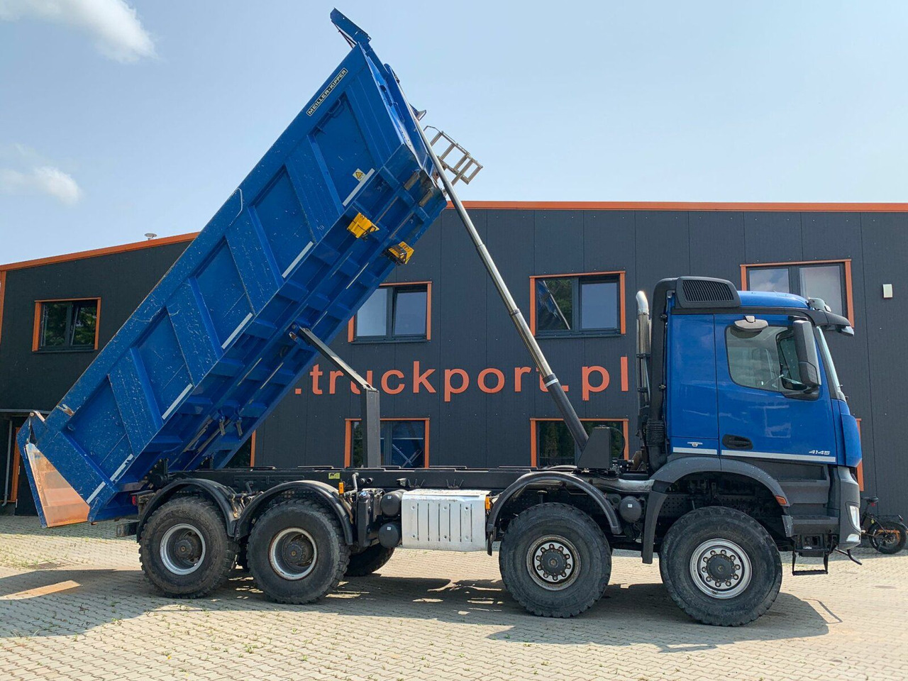 Mercedes-Benz AROCS 4145 8x8 EURO6 Muldenkipper TOP! - Savivartis sunkvežimis: foto 4 Mercedes-Benz AROCS 4145 8x8 EURO6 Muldenkipper TOP! - Savivartis sunkvežimis: foto 4