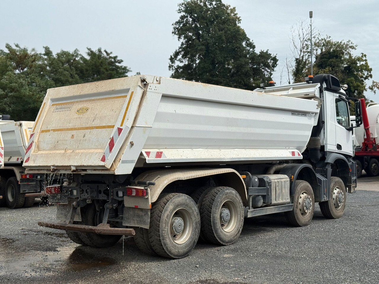 Mercedes-Benz AROCS 4145 8x8 Meiller Muldenkipper - Nuožulnaus pakėlimo ant platformos sunkvežimis: foto 3 Mercedes-Benz AROCS 4145 8x8 Meiller Muldenkipper - Nuožulnaus pakėlimo ant platformos sunkvežimis: foto 3
