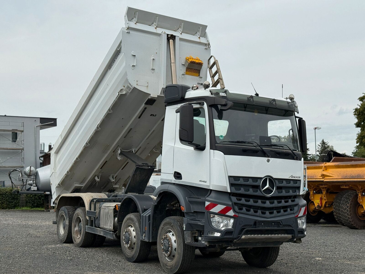 Mercedes-Benz AROCS 4145 8x8 Meiller Muldenkipper - Nuožulnaus pakėlimo ant platformos sunkvežimis: foto 2 Mercedes-Benz AROCS 4145 8x8 Meiller Muldenkipper - Nuožulnaus pakėlimo ant platformos sunkvežimis: foto 2