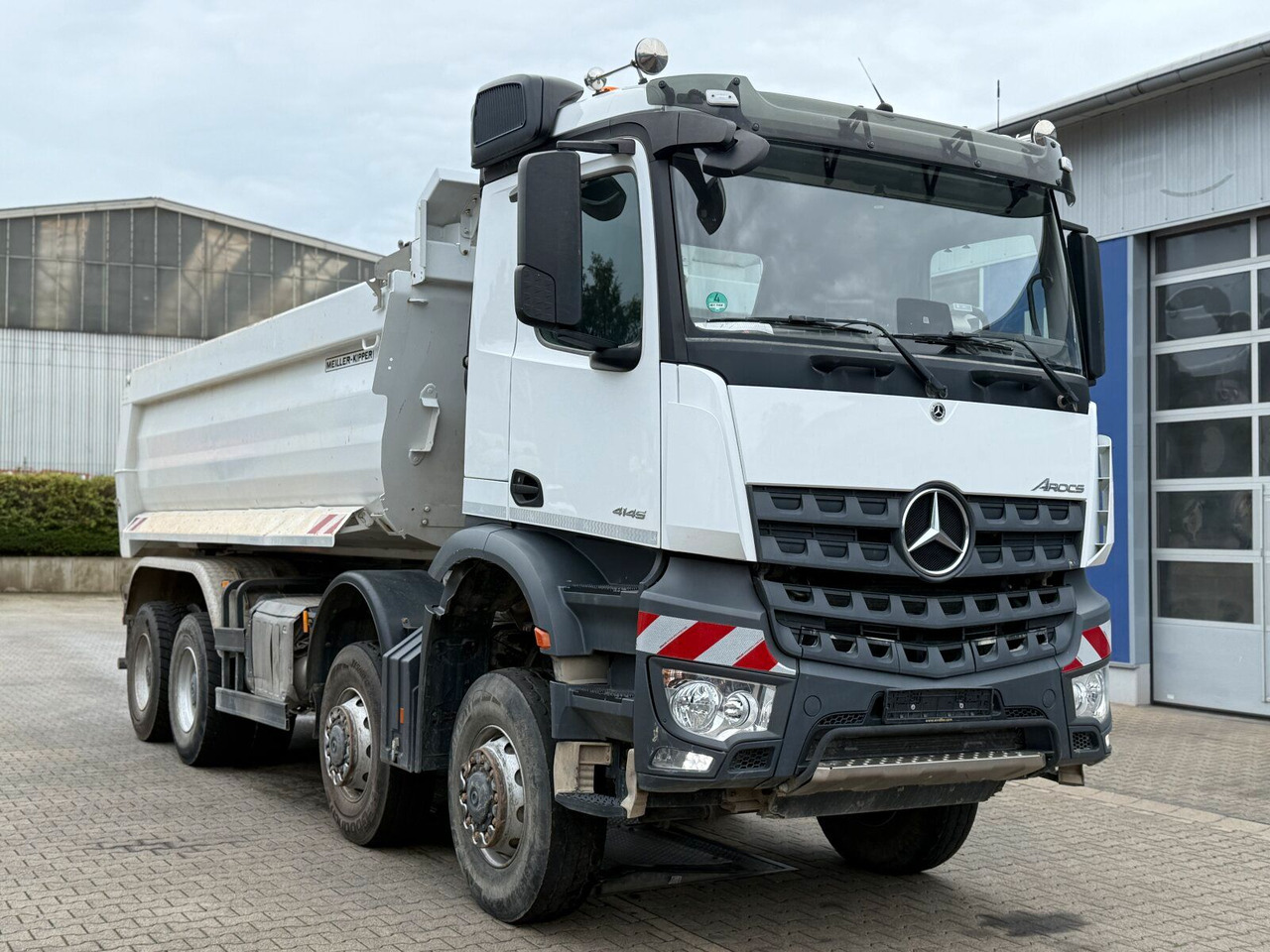 Mercedes-Benz AROCS 4145 8x8 Meiller Muldenkipper - Nuožulnaus pakėlimo ant platformos sunkvežimis: foto 1 Mercedes-Benz AROCS 4145 8x8 Meiller Muldenkipper - Nuožulnaus pakėlimo ant platformos sunkvežimis: foto 1