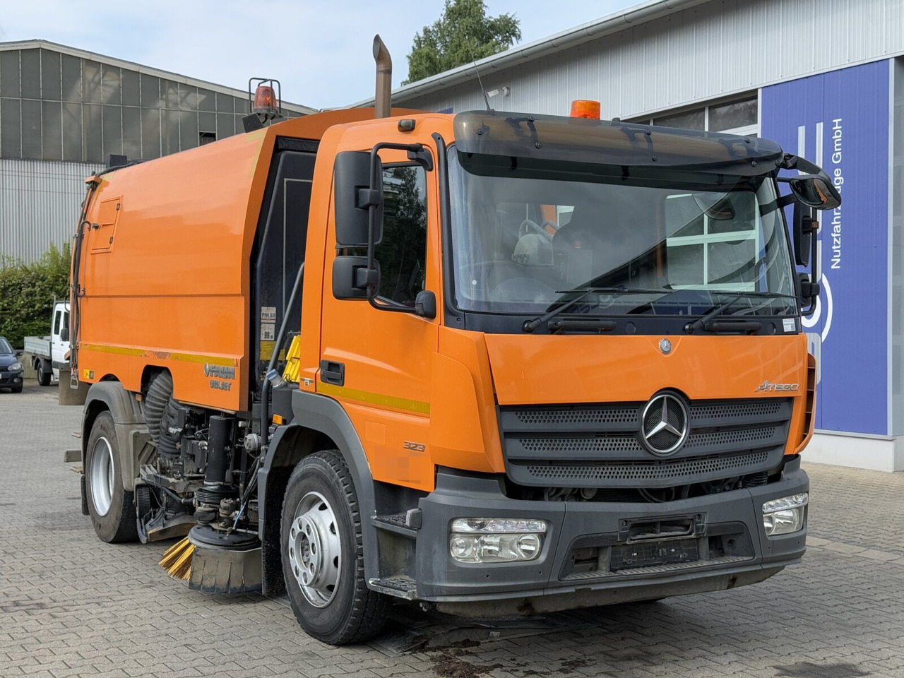Gatvių šlavimo mašina Mercedes-Benz ATEGO 1323 4x2 Kehrmaschine FAUN Viajet 6R/H: foto 1