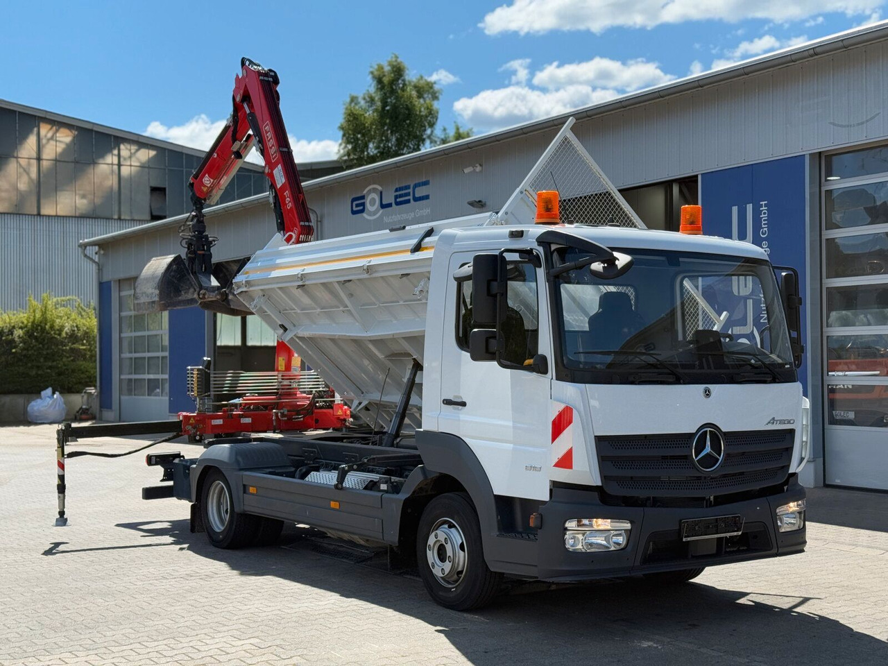Mercedes-Benz ATEGO 818 4x2 Euro 6 Kipper Kran FASSI F65B.0.22 - Mažas savivartis: foto 2 Mercedes-Benz ATEGO 818 4x2 Euro 6 Kipper Kran FASSI F65B.0.22 - Mažas savivartis: foto 2
