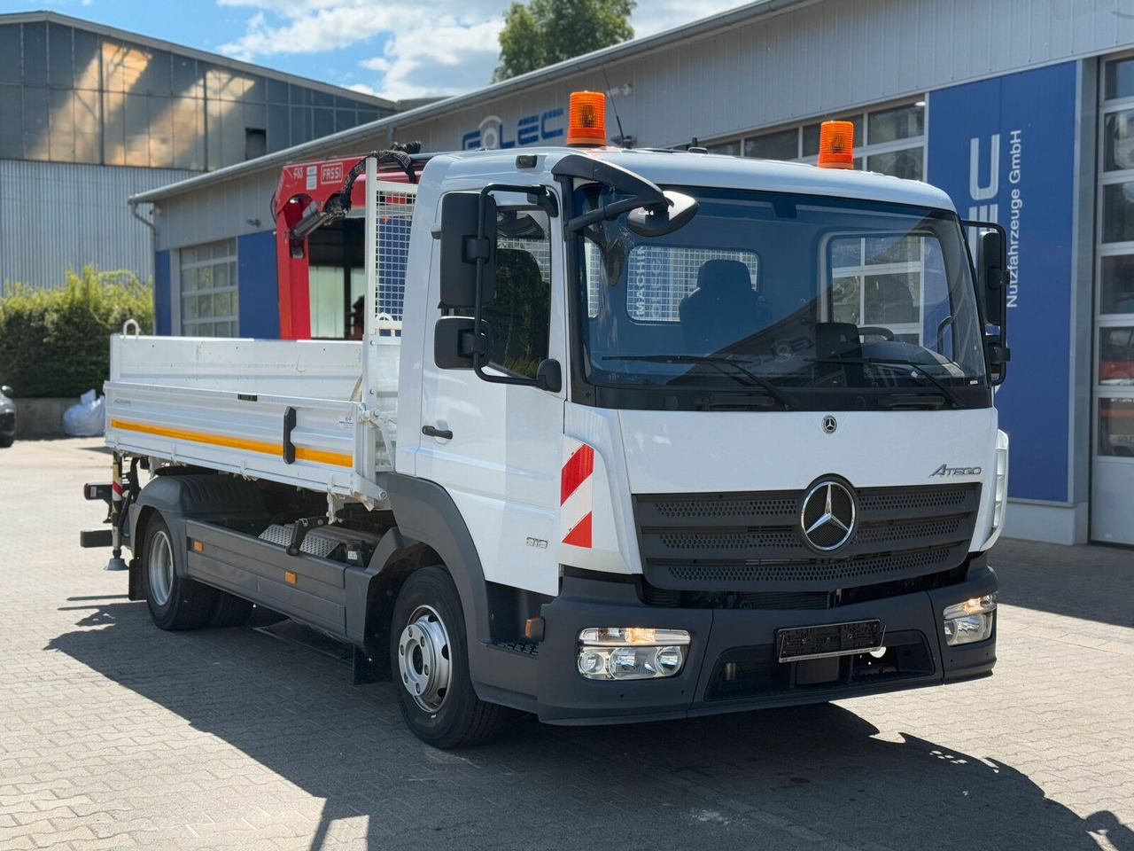 Mercedes-Benz ATEGO 818 4x2 Euro 6 Kipper Kran FASSI F65B.0.22 - Sunkvežimis su kranu: foto 1 Mercedes-Benz ATEGO 818 4x2 Euro 6 Kipper Kran FASSI F65B.0.22 - Sunkvežimis su kranu: foto 1