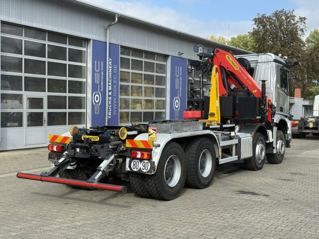 Hook-lift sunkvežimis, Sunkvežimis su kranu Mercedes-Benz Arocs 3246 8x4 Abrollkipper Kran Palfinger 19001: foto 9