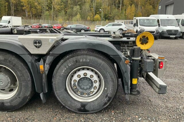 Mercedes-Benz Arocs 3253 8x4 Abrollkipper Kran Palfinger 37002 - Hook-lift sunkvežimis, Sunkvežimis su kranu: foto 5 Mercedes-Benz Arocs 3253 8x4 Abrollkipper Kran Palfinger 37002 - Hook-lift sunkvežimis, Sunkvežimis su kranu: foto 5