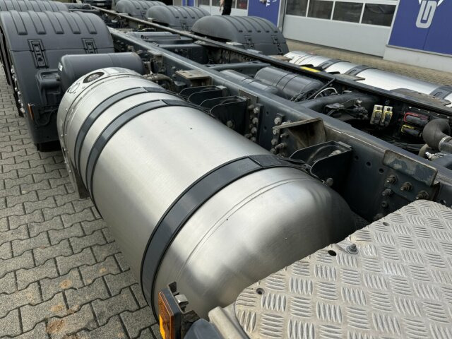 Scania G 410 B8x2*6 NB LNG Fahrgestell Nebenantrieb - Važiuoklės sunkvežimis, Sunkvežimis su kranu: foto 3 Scania G 410 B8x2*6 NB LNG Fahrgestell Nebenantrieb - Važiuoklės sunkvežimis, Sunkvežimis su kranu: foto 3