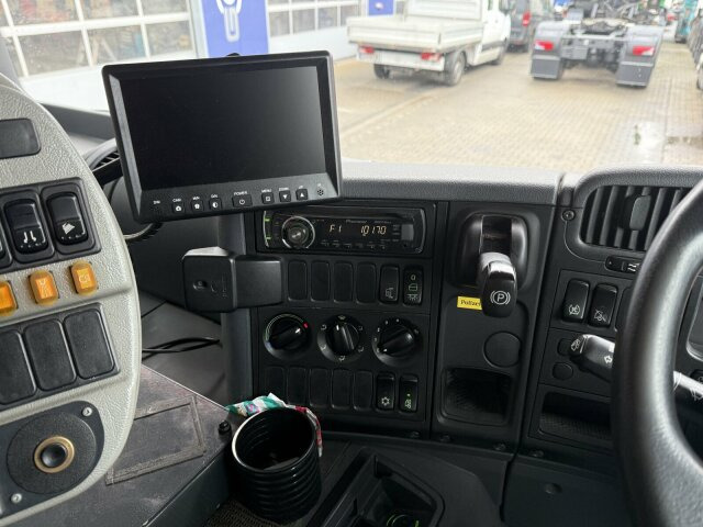 Scania P230 Kehrmaschine Küpper Weisser 6 M³ - Gatvių šlavimo mašina: foto 4 Scania P230 Kehrmaschine Küpper Weisser 6 M³ - Gatvių šlavimo mašina: foto 4