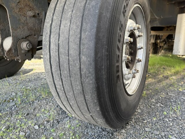 Schmitz Cargobull Gotha AFG 18 BS Baustoffanhänger 2 Achse - Platforminė/ Bortinė priekaba: foto 4 Schmitz Cargobull Gotha AFG 18 BS Baustoffanhänger 2 Achse - Platforminė/ Bortinė priekaba: foto 4