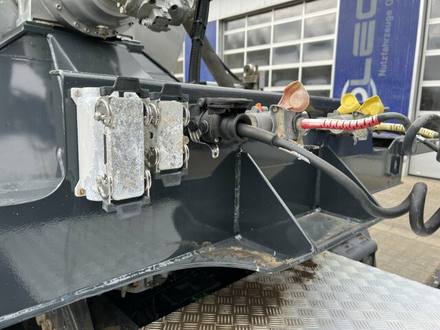 Schwing Stetter Betonmischer Auflieger 10 m³ - Betonvežio puspriekabė: foto 2 Schwing Stetter Betonmischer Auflieger 10 m³ - Betonvežio puspriekabė: foto 2